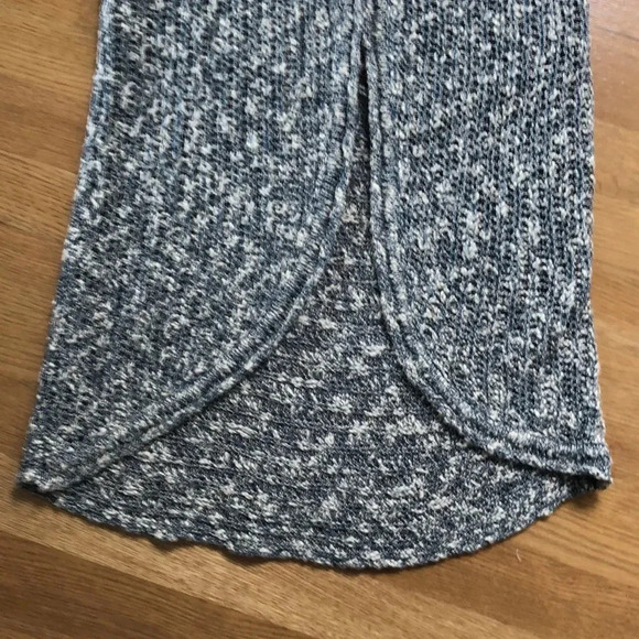 Tunic length sweater vest - Picture 3 of 4